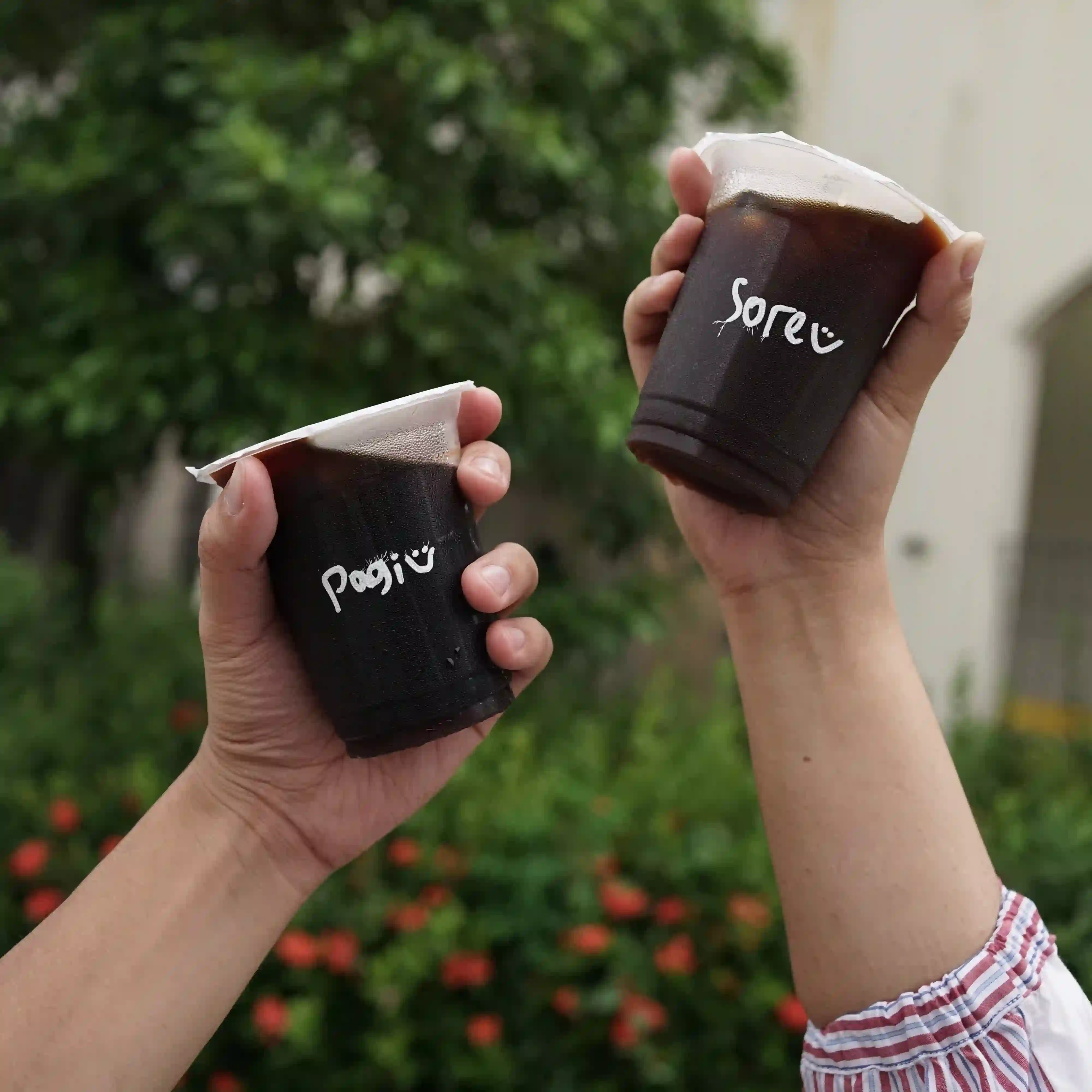 Surat Kabar - Mulai Hari atau Tutup Hari, Ada Cold Drip Pagi dan Sore