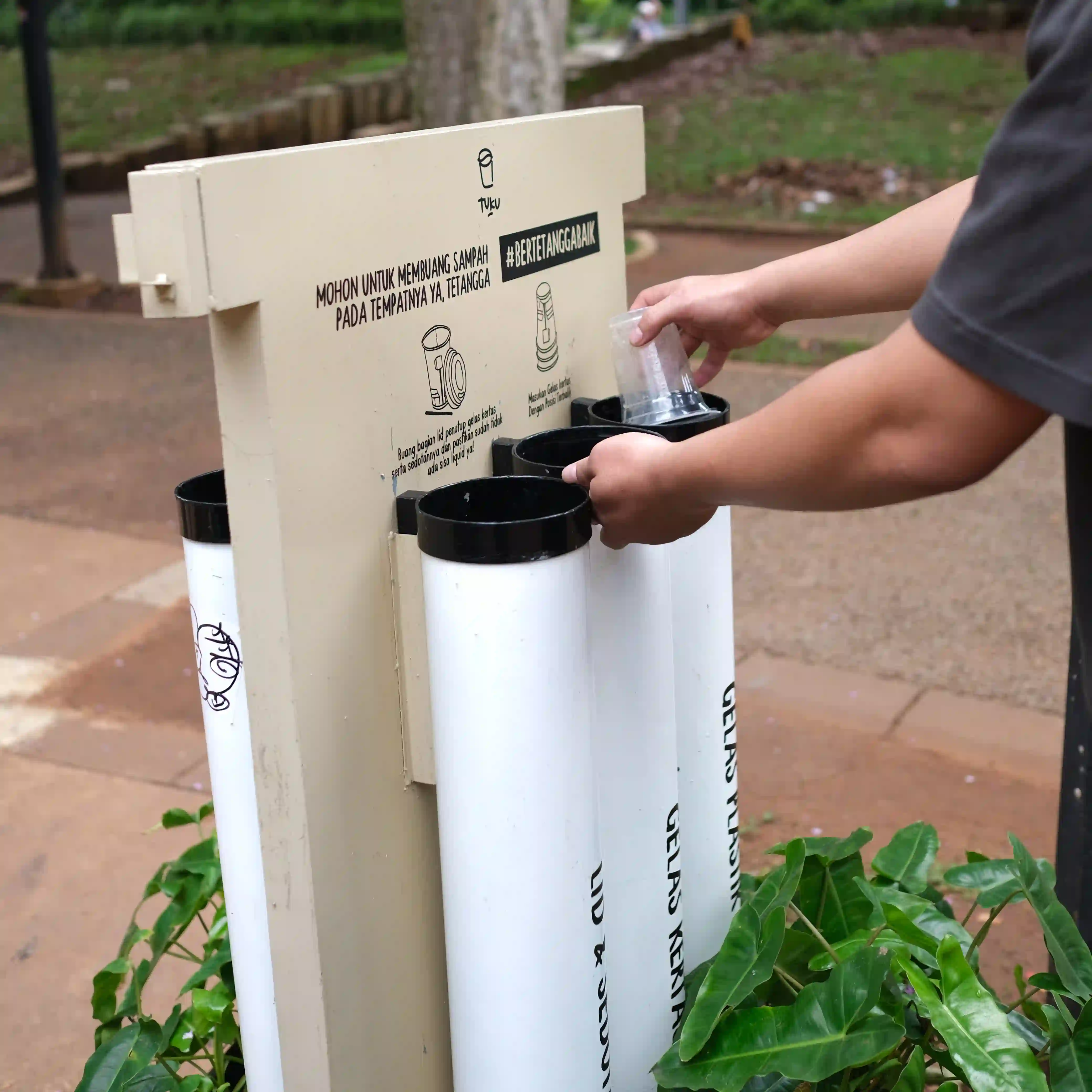 Surat Kabar - DIY Waste Segregation Bins: Starting from TUKU GBK